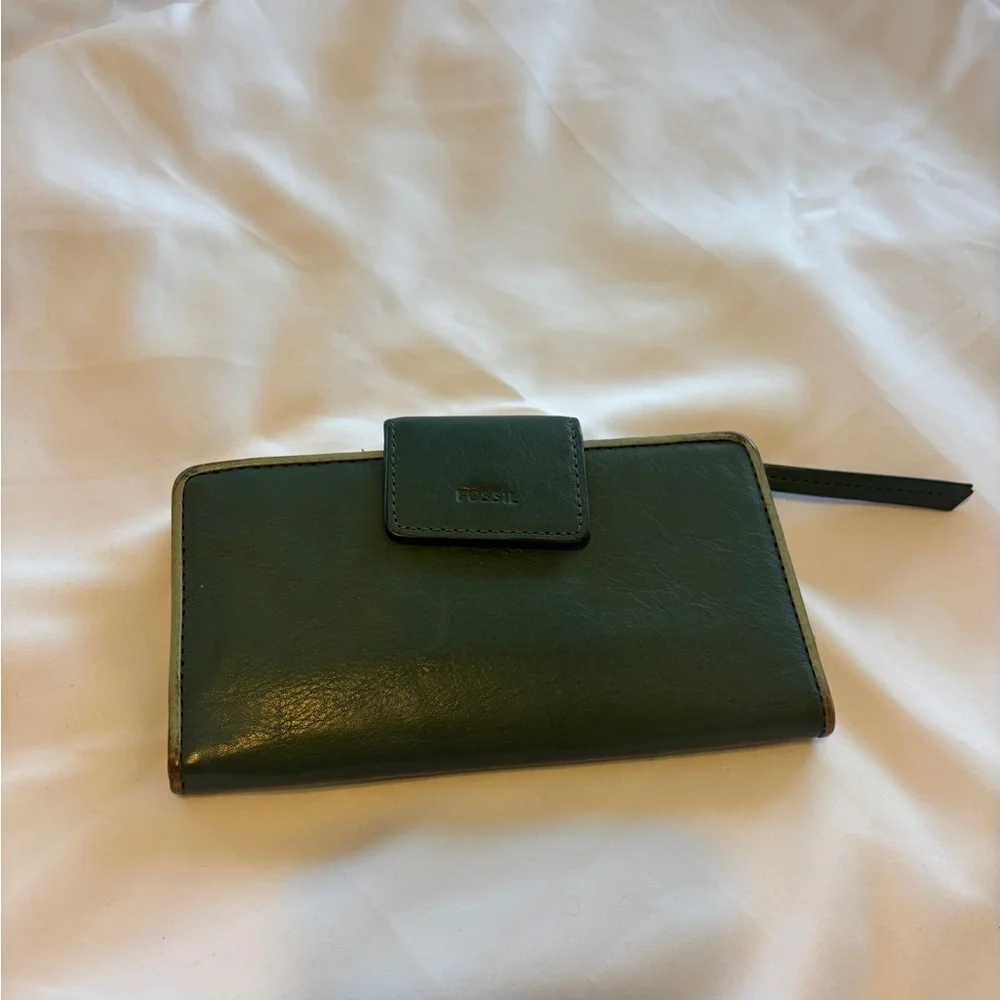 Vintage Fossil Logan‎ RFID tab clutch wallet in green leather